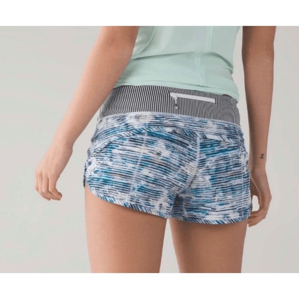 Lululemon Speed Short‎ Blue Blurry Belle Striped Running Shorts Womens 4 Lining